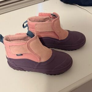 Vans Kids Pink and Purple Snow Shoe